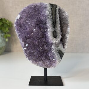 Amethist op standaard