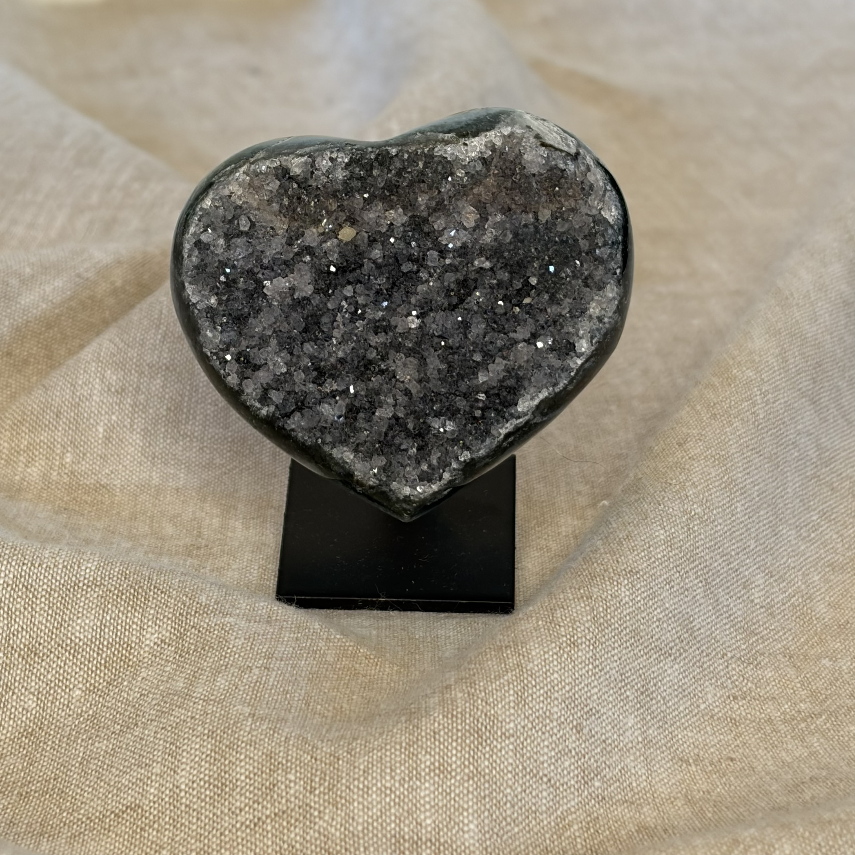 Amethist hartje op standaard 9