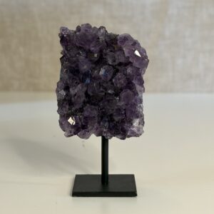 Amethist op standaard 3